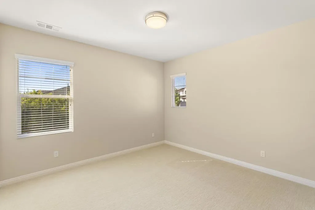 https://cdn.realtyfeed.com/cdn/127/306597680/e9a9473874534a29bc6b998a22f9f9c1.webp