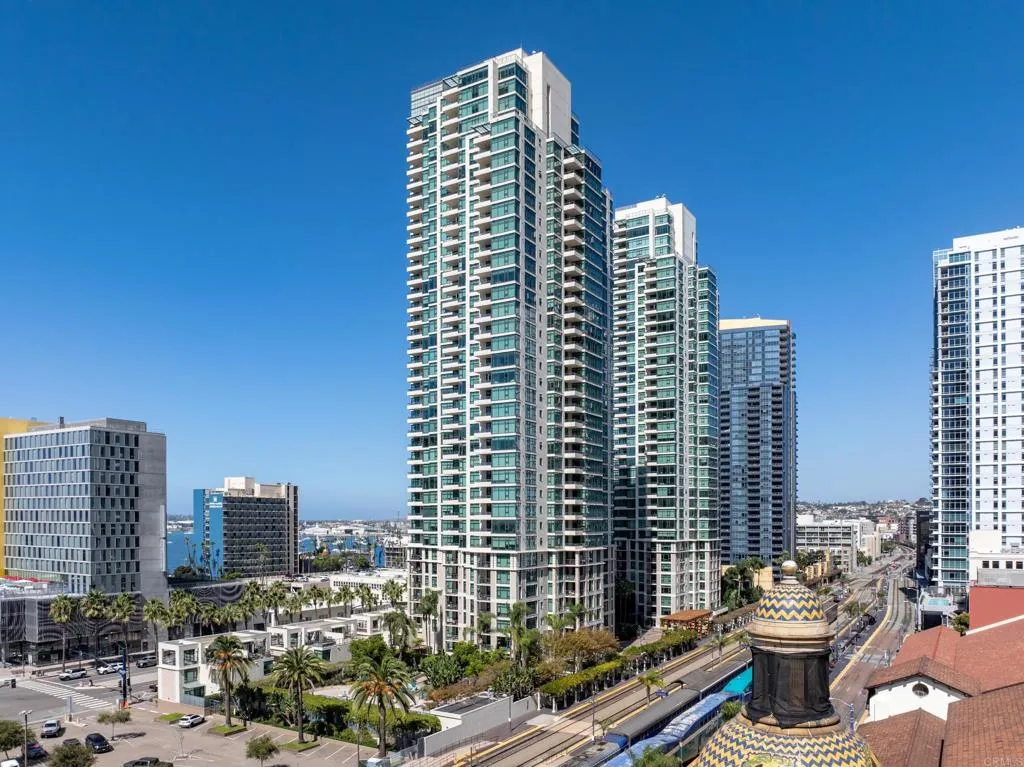 https://cdn.realtyfeed.com/cdn/127/306597772/d339f7e568a77c728a47060fe0a95977.webp