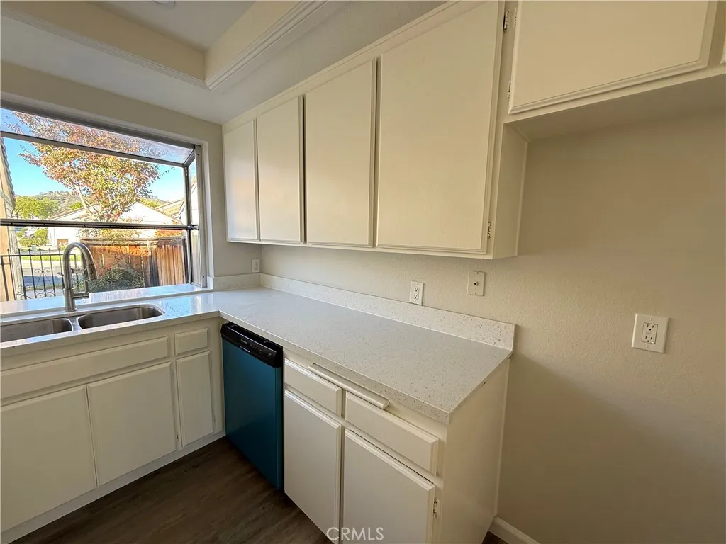 https://cdn.realtyfeed.com/cdn/127/306597800/300ab375dc05f237eeb90d08bf582753.webp