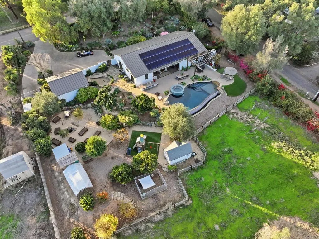 https://cdn.realtyfeed.com/cdn/127/306597868/7f9e2c21329a7f48bffc837908ae410a.webp