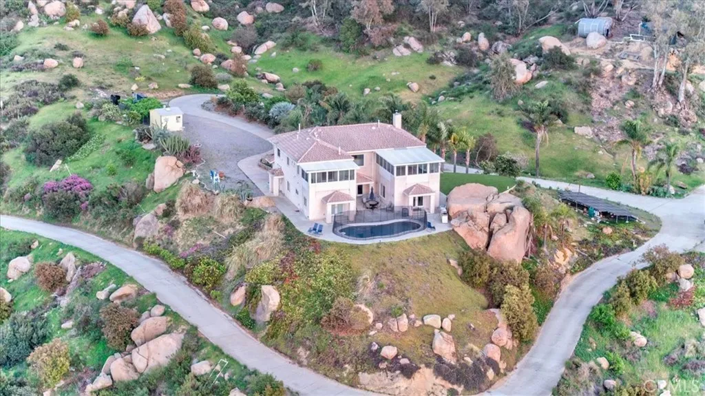 https://cdn.realtyfeed.com/cdn/127/306597888/8f71be4ada117a0f3c91d8b67015ba18.webp