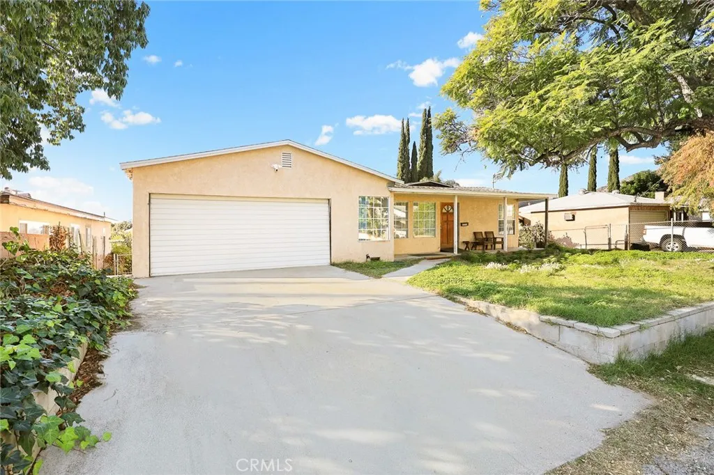 10833 Mcvine Ave Avenue, Sunland, CA 91040 - Photo 5 of 36, Sunland, CA