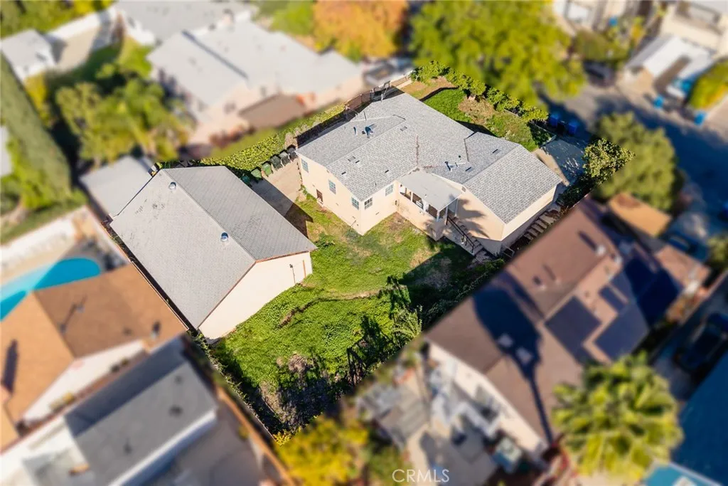 10833 Mcvine Ave Avenue, Sunland, CA 91040 - Photo 2 of 36, Sunland, CA