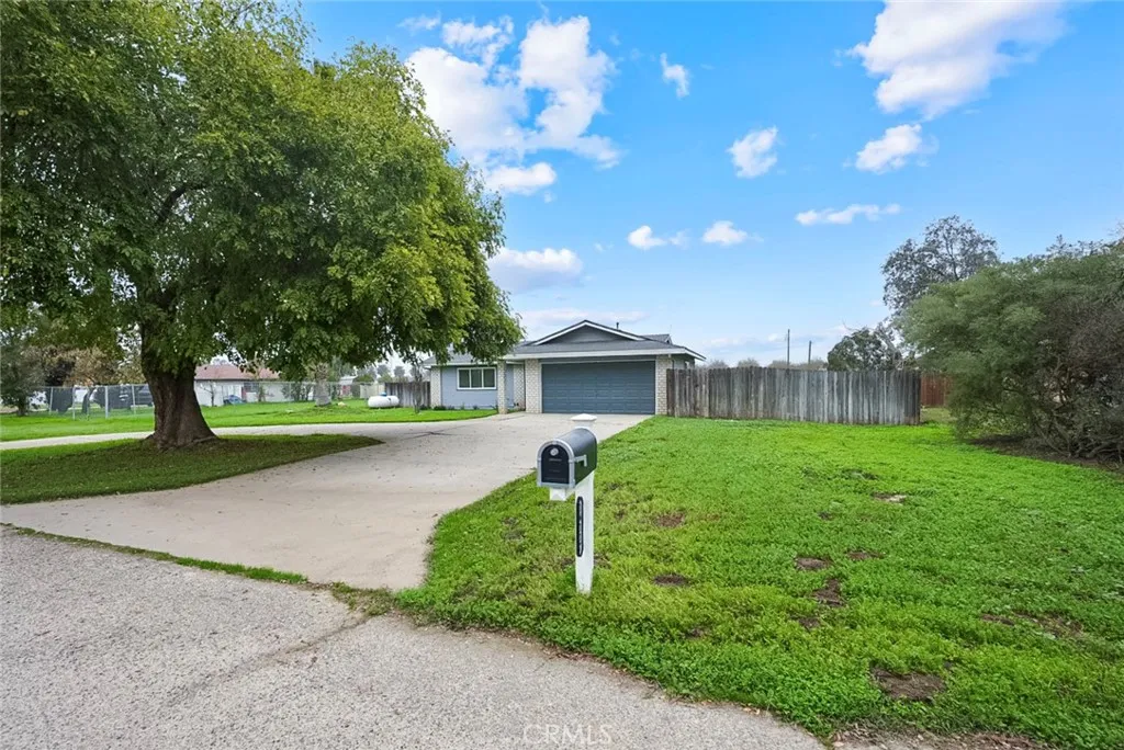 14117 Cates Court, Chowchilla, CA 93610