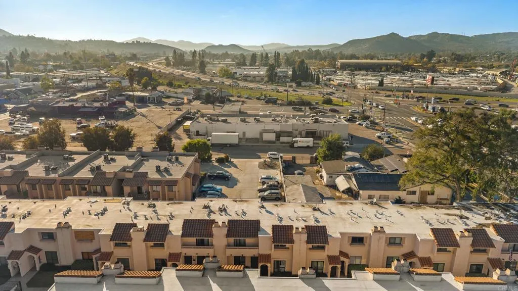 https://cdn.realtyfeed.com/cdn/127/306597998/3d142d3c09939e88aa3ebf72836c911a.webp