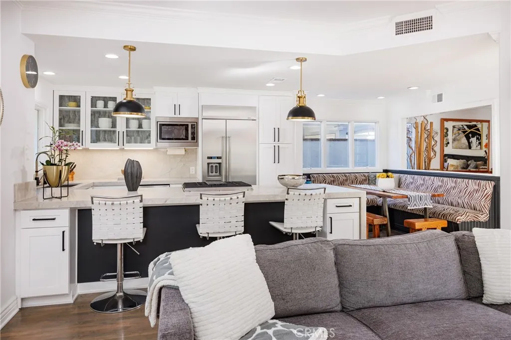 Newport Beach, CA 92663