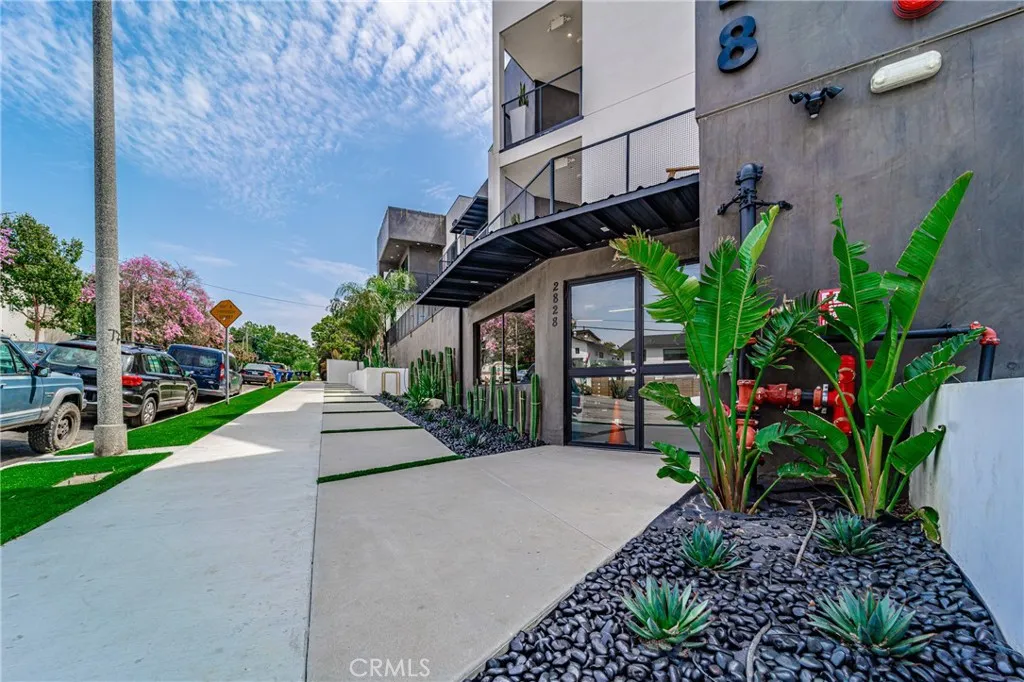 Los Angeles, CA 90026