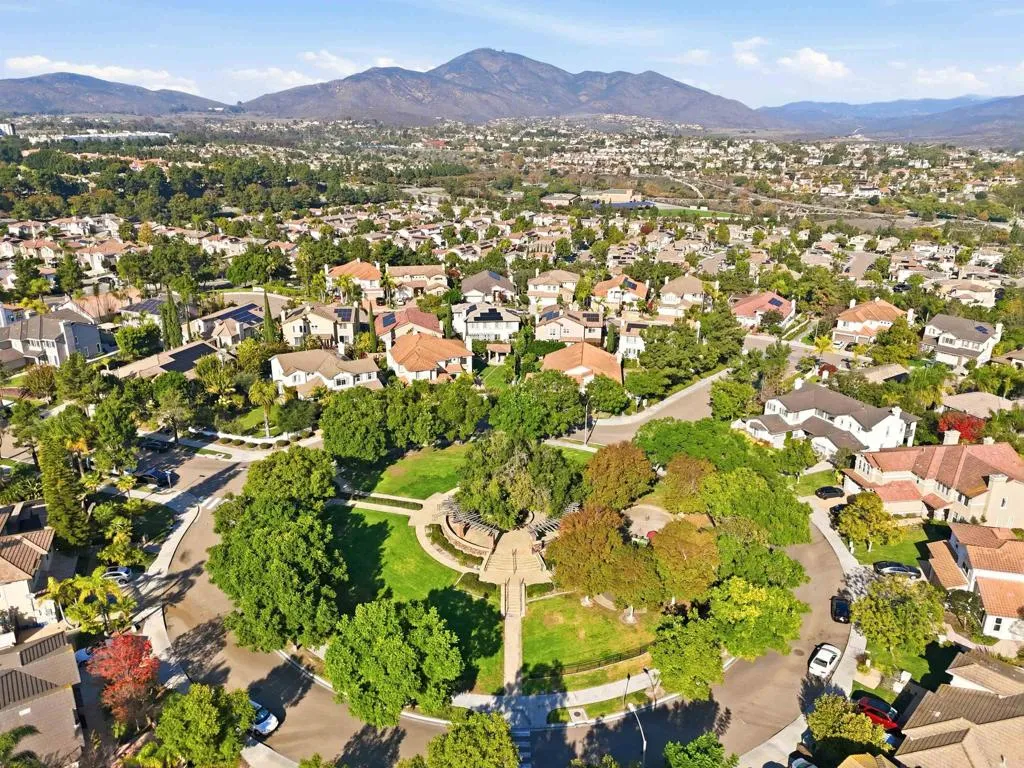 https://cdn.realtyfeed.com/cdn/127/306598048/06c974b1d30d7d957d9f50b3989dddb9.webp