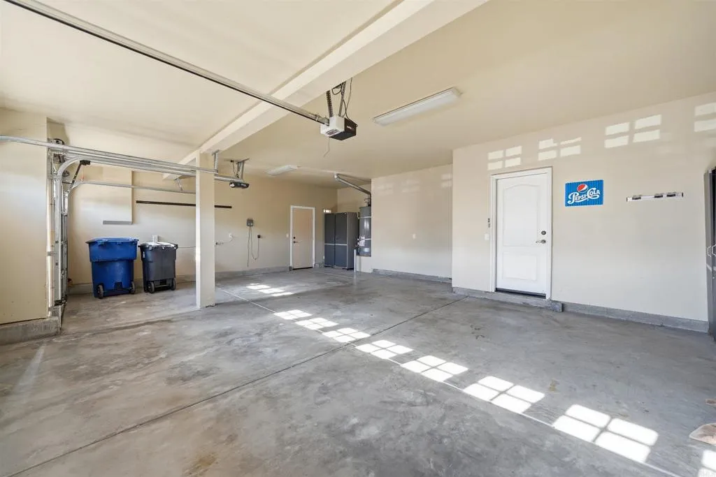 https://cdn.realtyfeed.com/cdn/127/306598048/4fbaa425a32bcd546a4d11c86ba98458.webp