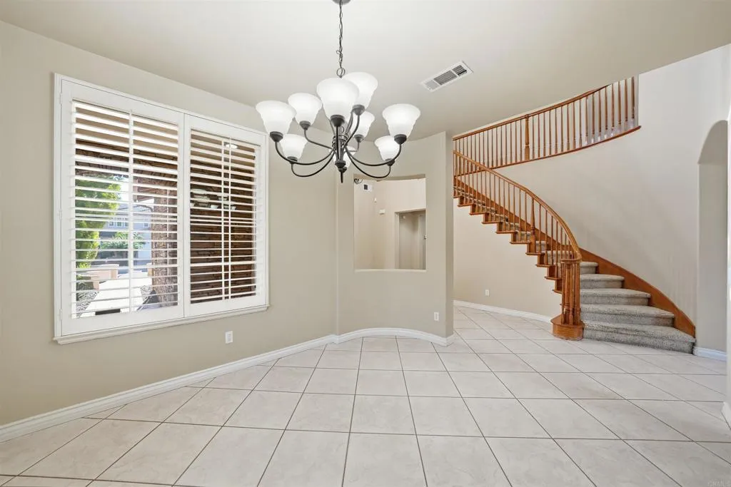 https://cdn.realtyfeed.com/cdn/127/306598048/80fb6b4610a7b4541f51419e450ece7a.webp