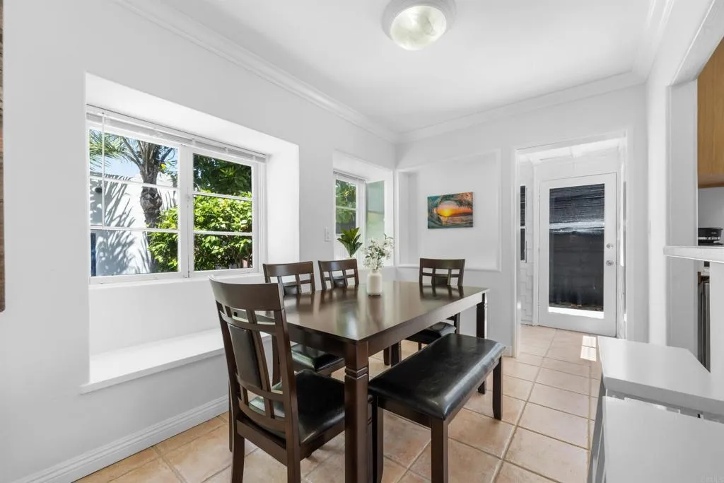 https://cdn.realtyfeed.com/cdn/127/306598067/0c1c304ec3eead2d1281d1c024425406.webp