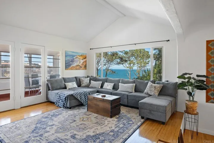 1303 CAVE STREET, LA JOLLA, CA 92037  Photo 3