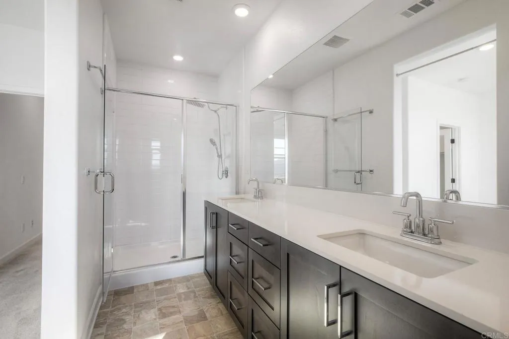 Photo #34: NDP2511220 Listing: Photo #34