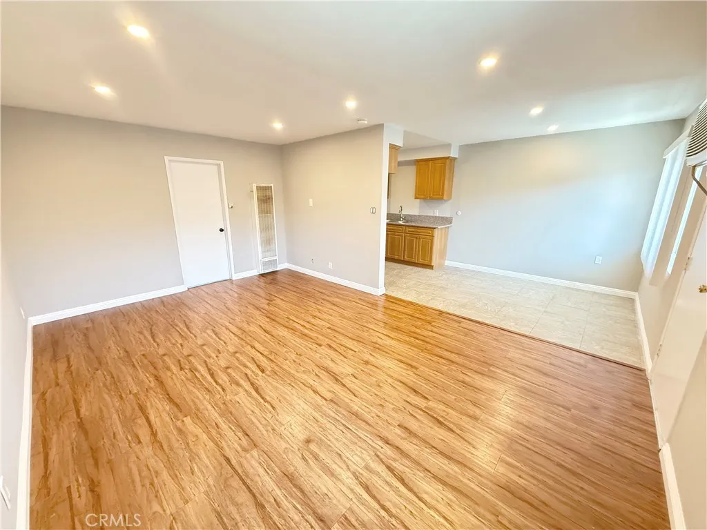 2306 Mira Vista Avenue Unit 16, Montrose, CA 91020 - Photo 3 of 14, Montrose, CA