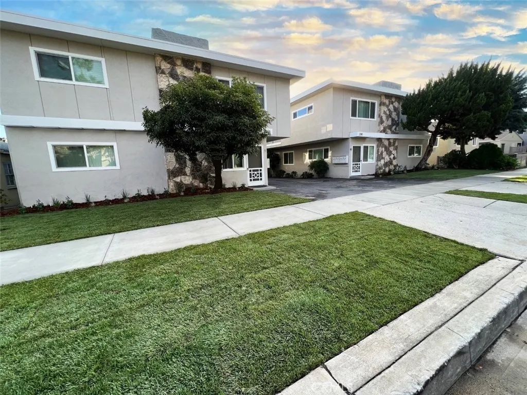 2306 Mira Vista Avenue Unit 16, Montrose, CA 91020 - Photo 4 of 14, Montrose, CA