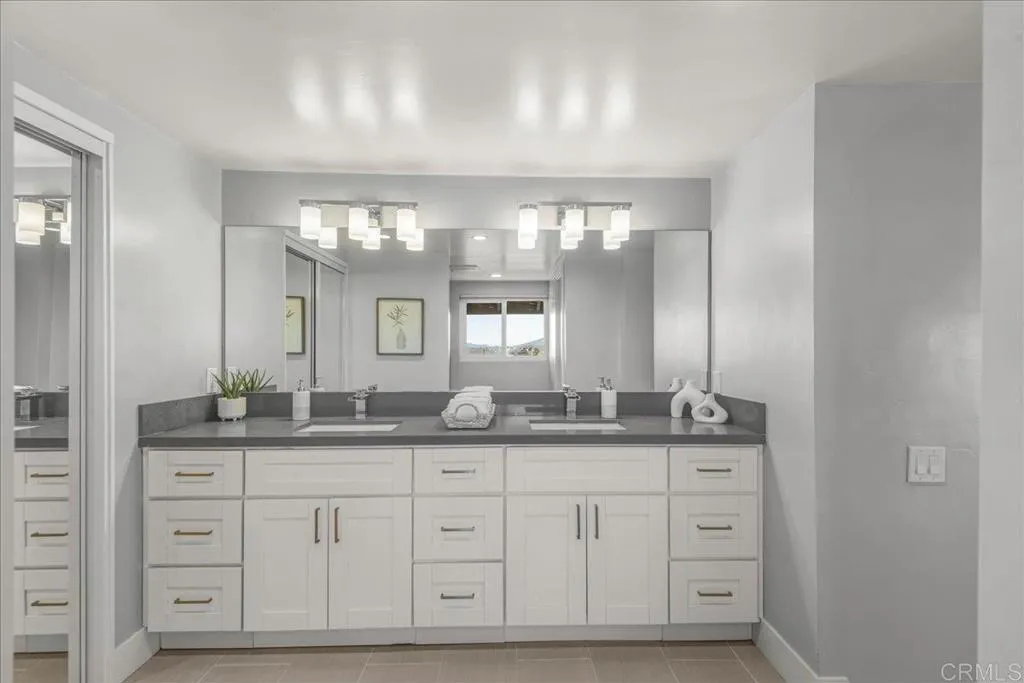 https://cdn.realtyfeed.com/cdn/127/306598232/5f5870f4880d1624f219977e80ac1ba6.webp