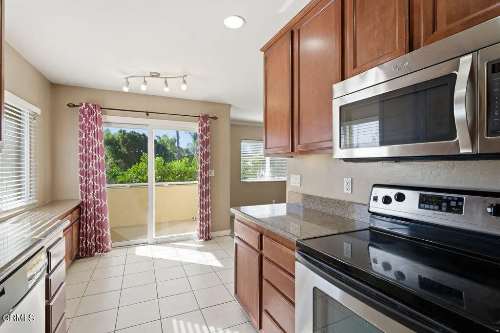 Photo #14: P1-25101 Listing: Photo #14