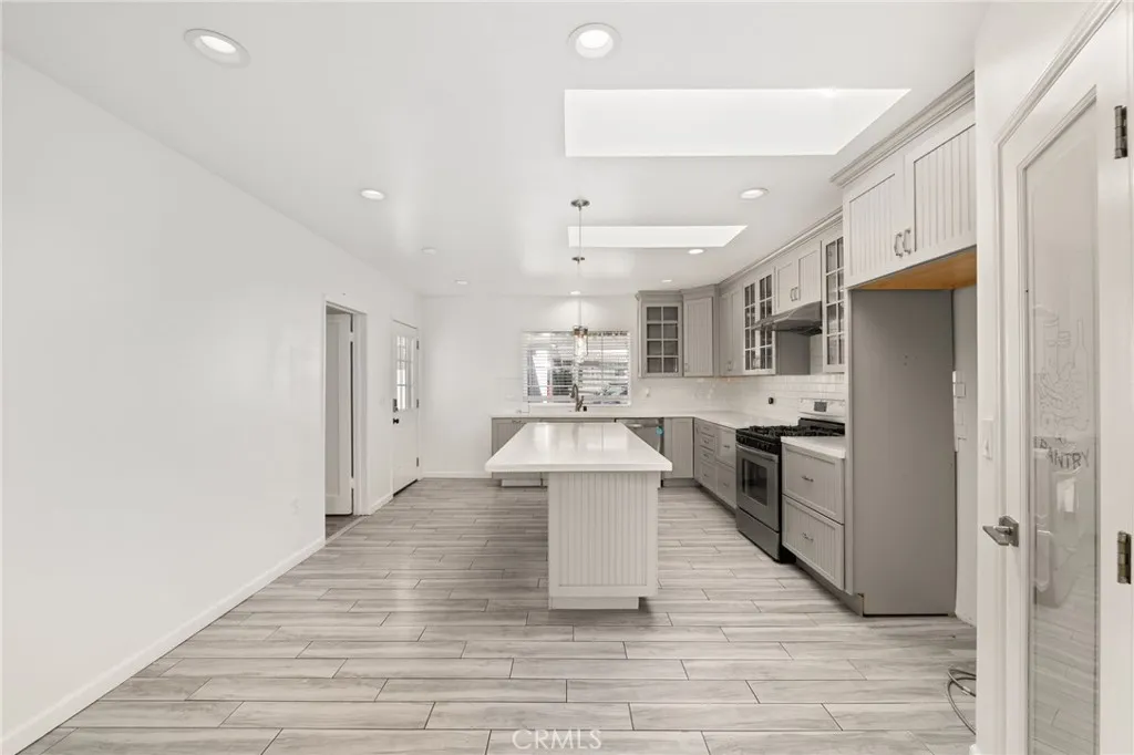 Upland, CA 91786