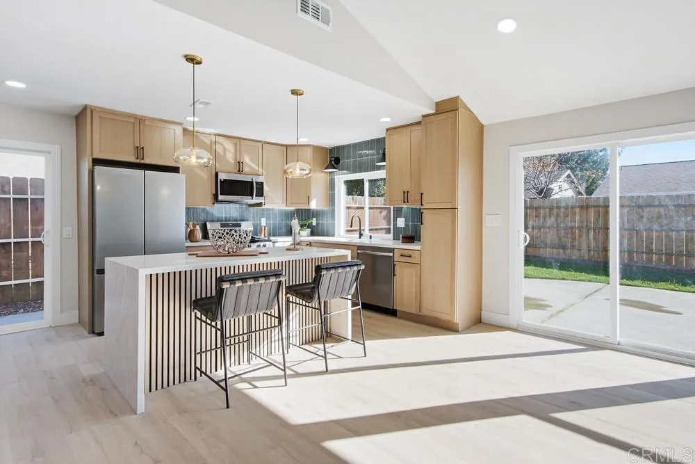 https://cdn.realtyfeed.com/cdn/127/306598369/5b55b300427a8e46385f6d51fb6e5aff.webp