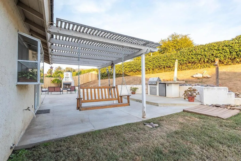 https://cdn.realtyfeed.com/cdn/127/306598529/329ccb704c7d0737c0ada2324a8010b5.webp