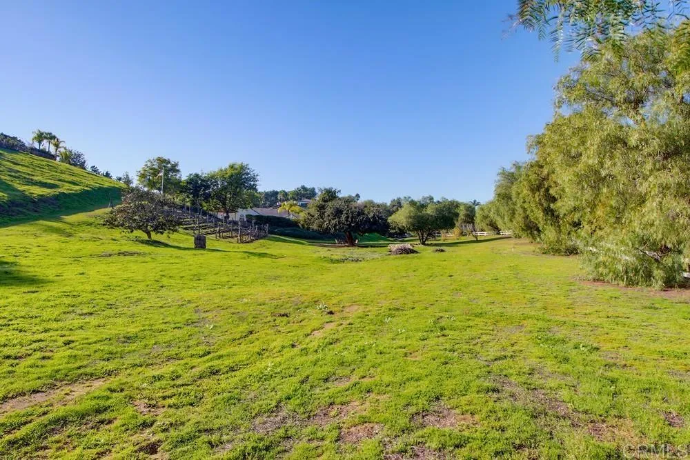 https://cdn.realtyfeed.com/cdn/127/306598571/e6b55566442f03509e0a63b6b0fe157d.webp