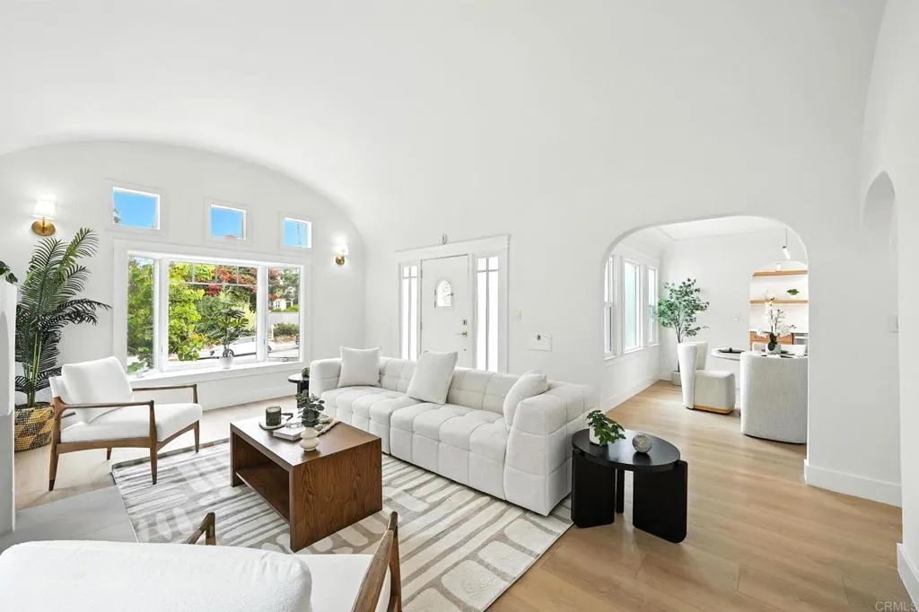 https://cdn.realtyfeed.com/cdn/127/306598599/a52aafd2a0805b44b24fc12c9e7e0c4b.webp