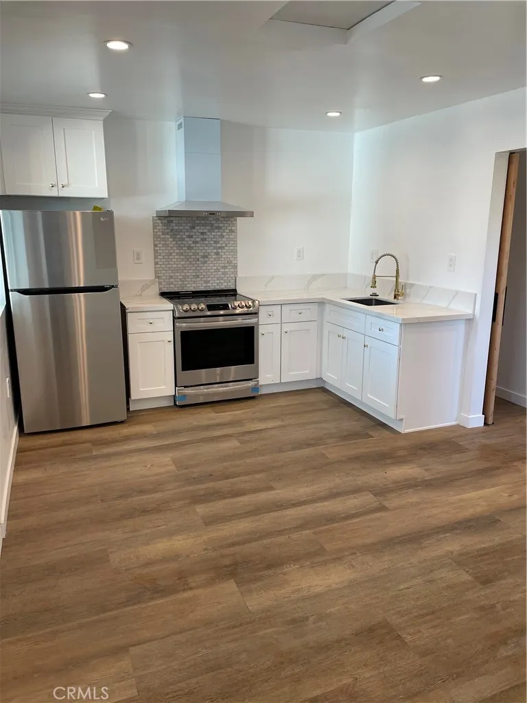 Woodland Hills, CA 91367