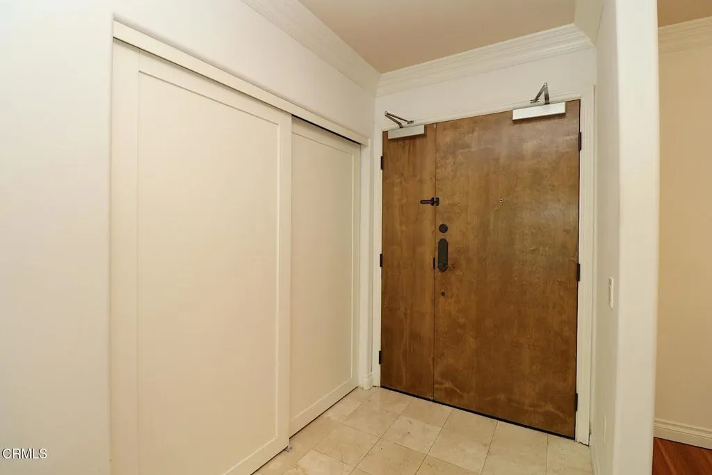 Los Angeles, CA 90005