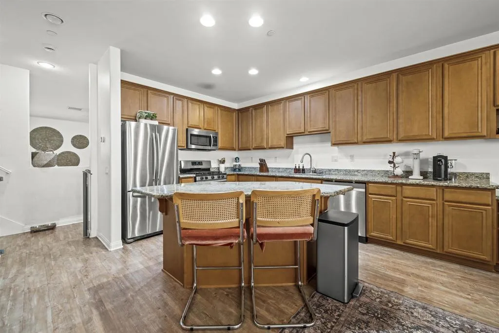 https://cdn.realtyfeed.com/cdn/127/306598788/b458486075525ac83d61eb9fc8e004f5.webp
