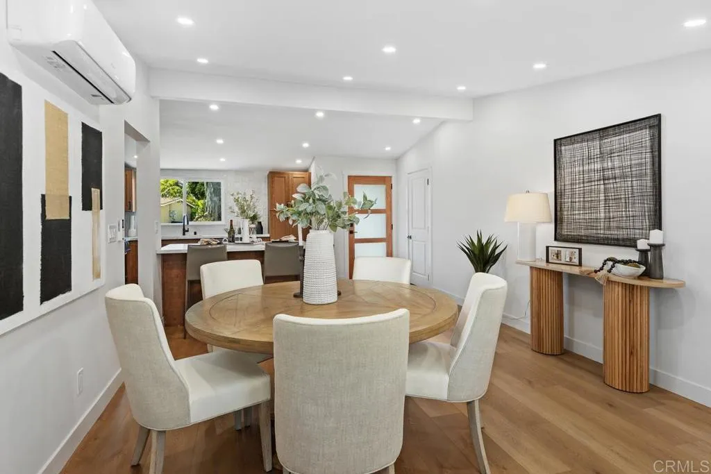 https://cdn.realtyfeed.com/cdn/127/306598813/84be4b9a99eed803a7c2329c71c755a5.webp