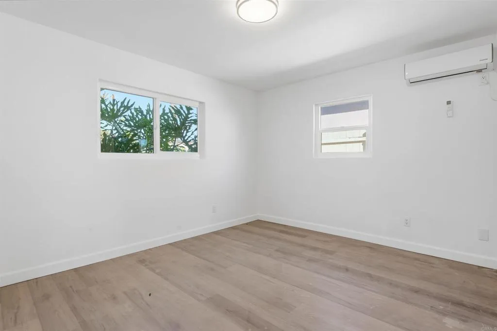https://cdn.realtyfeed.com/cdn/127/306598878/3ddc5a391a99618653401e929a4aba92.webp