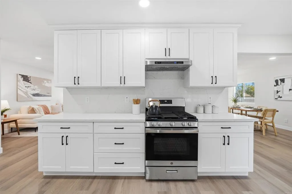https://cdn.realtyfeed.com/cdn/127/306598890/7d532538d3aa0b25a728f03671084a15.webp