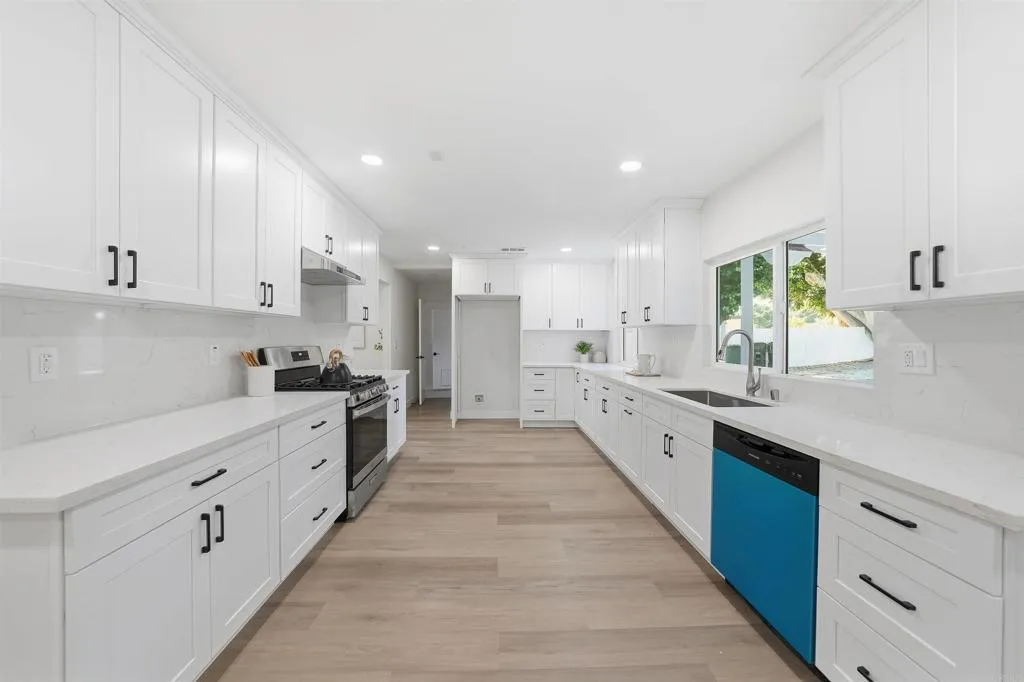 https://cdn.realtyfeed.com/cdn/127/306598890/87e3bf45a710d474d94af919240306a2.webp