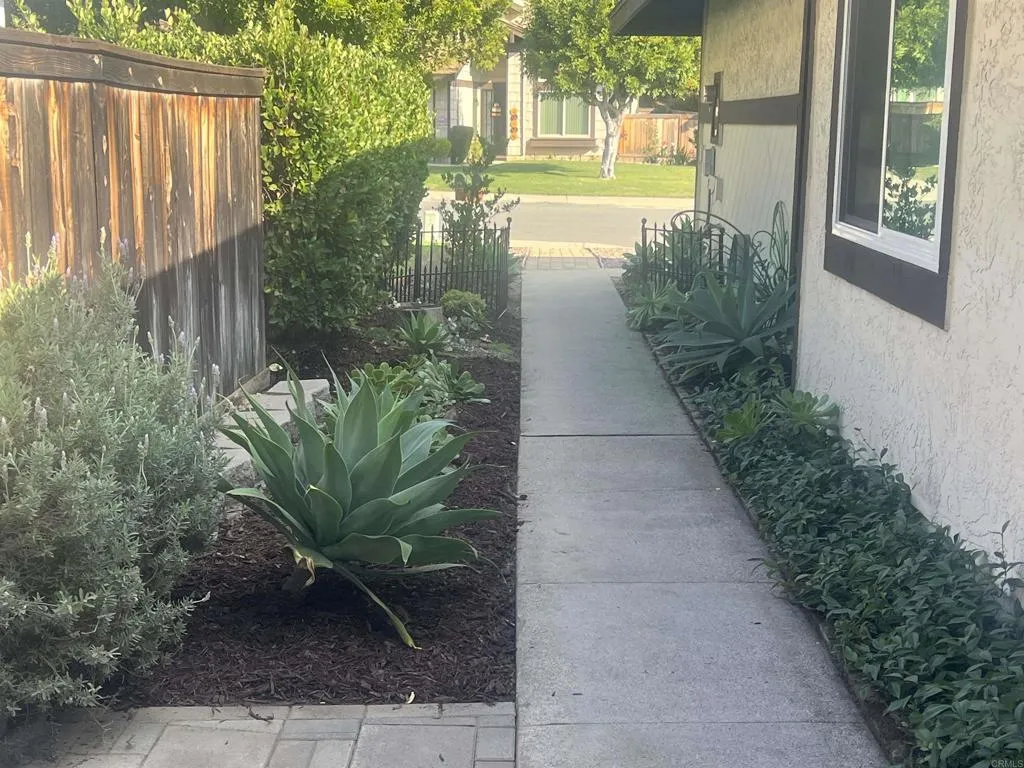 https://cdn.realtyfeed.com/cdn/127/306598895/12dab3e5d62b32a59cf330cf0b79102b.webp