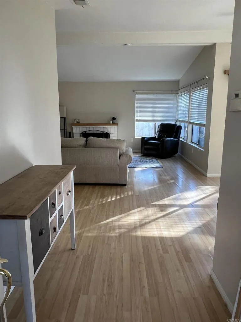 https://cdn.realtyfeed.com/cdn/127/306598895/a07888265c408b4c42c4d274e7846458.webp