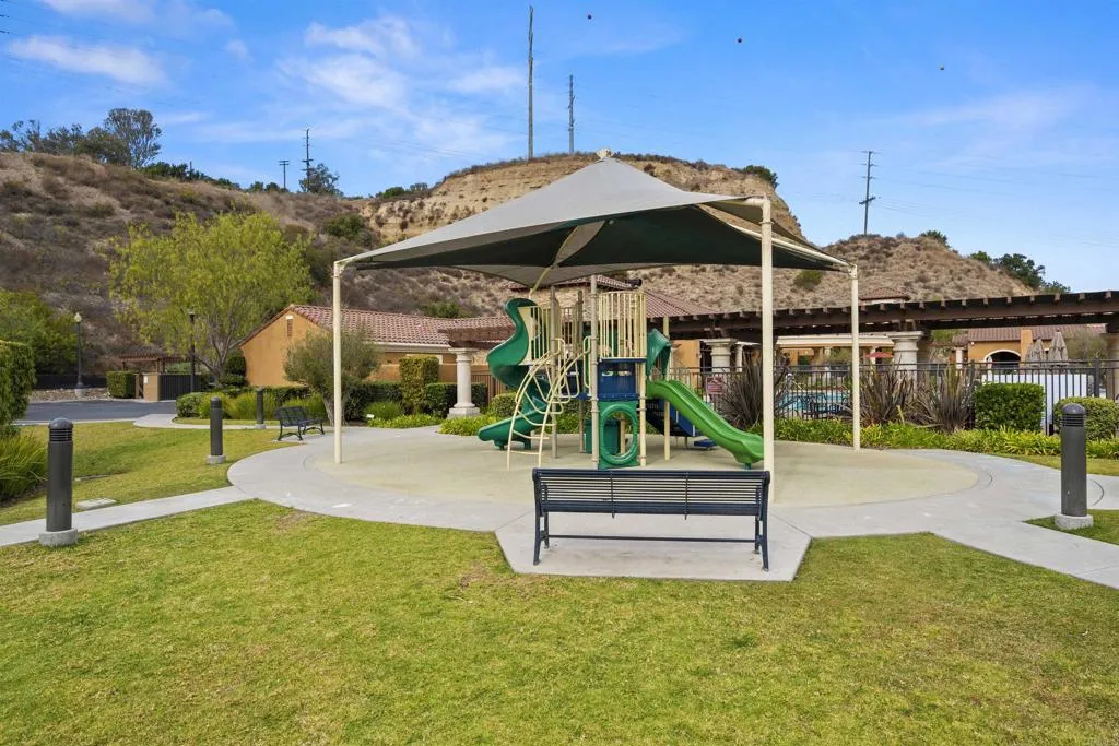 https://cdn.realtyfeed.com/cdn/127/306598947/5a6acdd3c9f2f77fd26ffd953534d9ed.webp