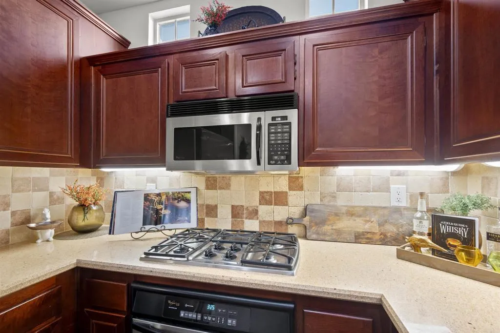 https://cdn.realtyfeed.com/cdn/127/306598947/6117b4f816204db905b55dc388169f70.webp