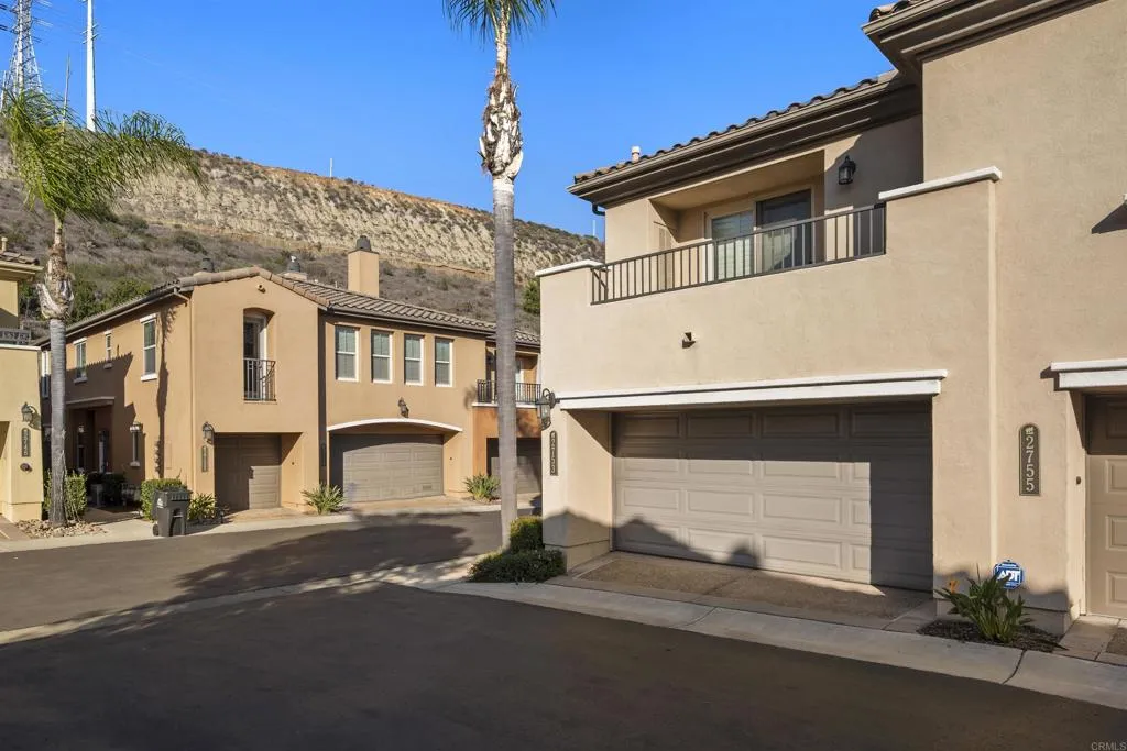 https://cdn.realtyfeed.com/cdn/127/306598947/659ff8db1130c356f61cab21dbc05df6.webp
