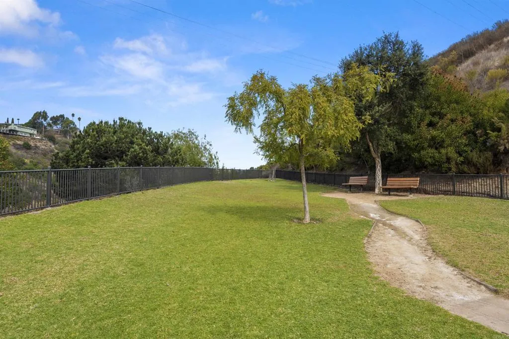 https://cdn.realtyfeed.com/cdn/127/306598947/67593414b61ddcf6a85f3491ac4082c0.webp