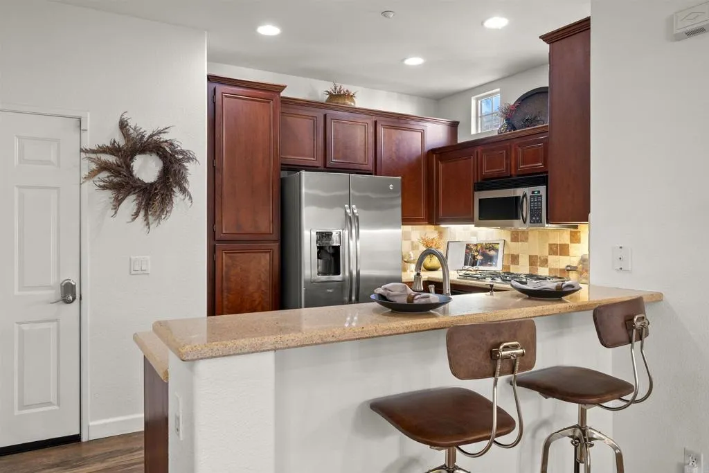 https://cdn.realtyfeed.com/cdn/127/306598947/c22372081e48c1606b4cf344001f8e5e.webp