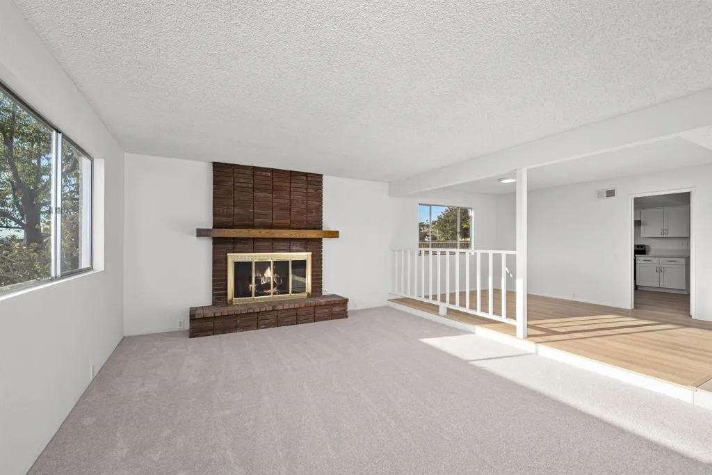 https://cdn.realtyfeed.com/cdn/127/306599070/20adc4673da483e343ee94adee7d19a5.webp