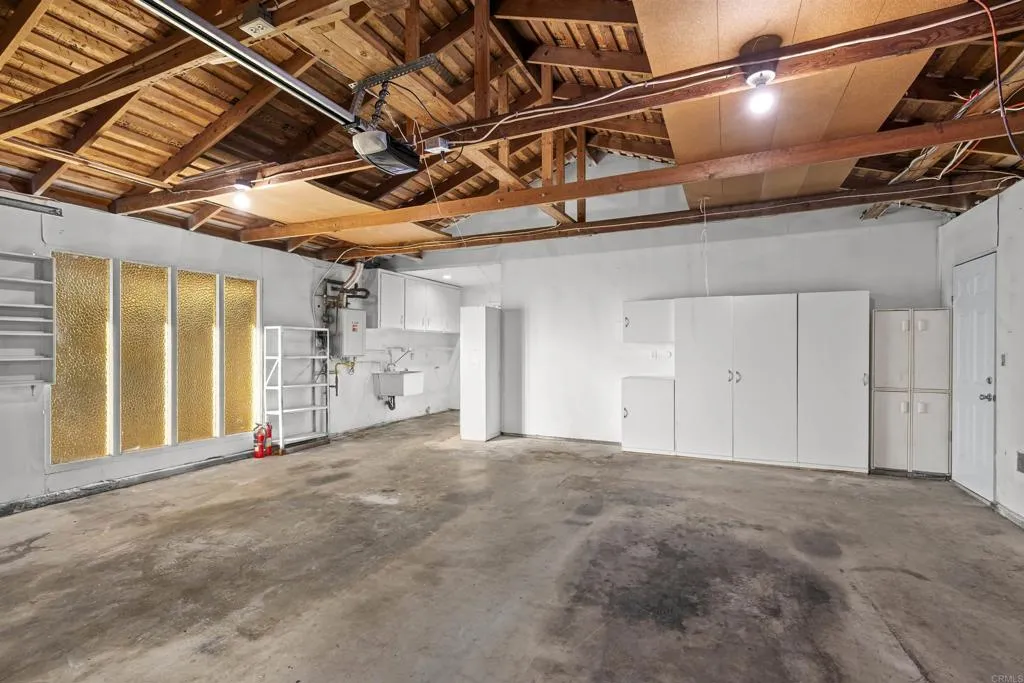 https://cdn.realtyfeed.com/cdn/127/306599070/b3c73c70ff9d88b78806331b6e26e901.webp