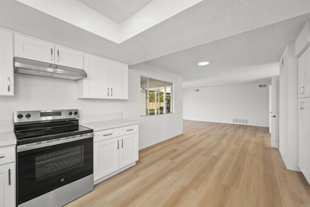 https://cdn.realtyfeed.com/cdn/127/306599070/f2f48699987377199f95685235be97b6.webp