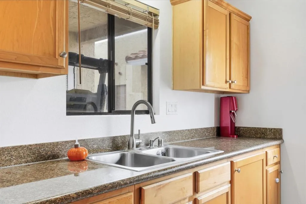 https://cdn.realtyfeed.com/cdn/127/306599075/d333563266b4712ec85765e73add2b8f.webp