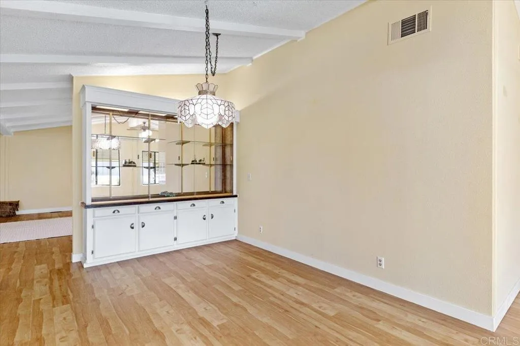 https://cdn.realtyfeed.com/cdn/127/306599101/485ec290359150d3dc9899f1031422ec.webp