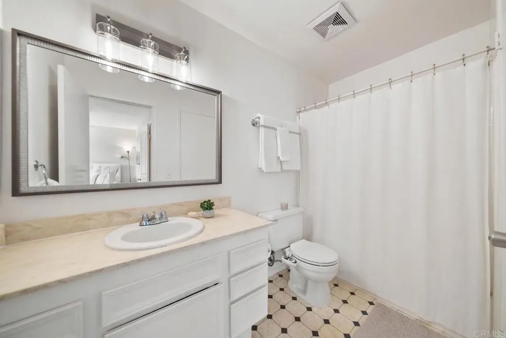 https://cdn.realtyfeed.com/cdn/127/306599117/1859115c9a9dcd1688937457645b0999.webp