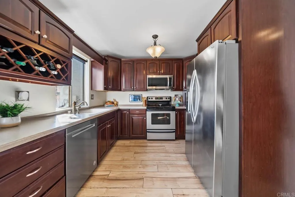 https://cdn.realtyfeed.com/cdn/127/306599117/d1c32c1816232c71bc23f6ead4a886e1.webp