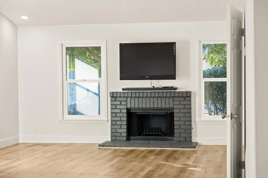 https://cdn.realtyfeed.com/cdn/127/306599143/b6d8d58035db8c82607b2e861ab05655.webp