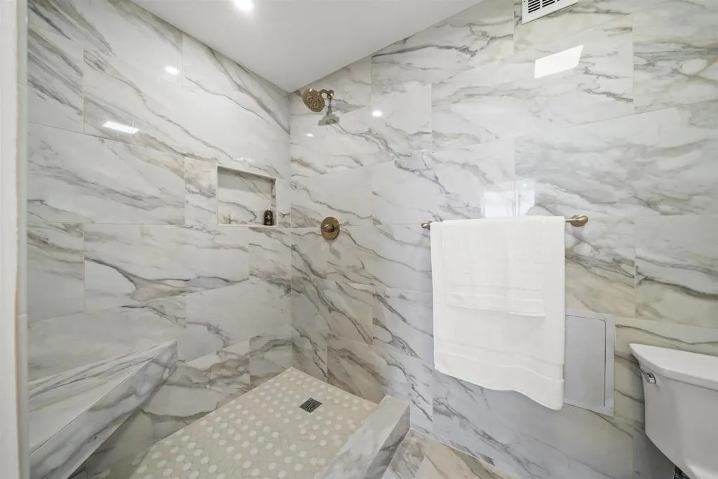 Photo #31: PTP2508975 Listing: Photo #31