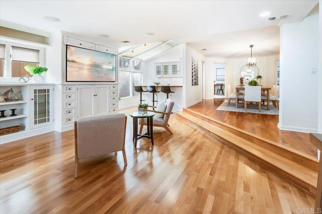 https://cdn.realtyfeed.com/cdn/127/306599242/55f2dcc377a85e516ab907737c7ce933.webp